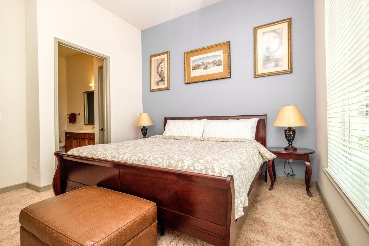 Renu At Downtown Houston Apartment Exterior photo